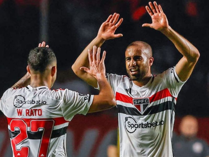 São Paulo elimina Corinthians e se classifica para final da Copa do Brasil após 23 anos