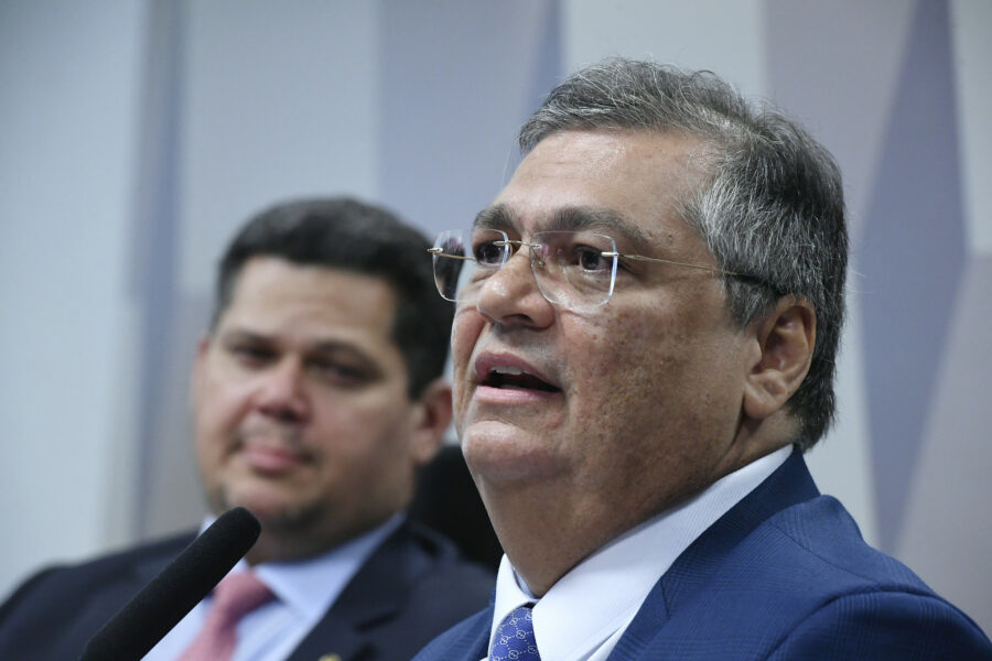 Dino diz que 'no Supremo todas as togas são da mesma cor'