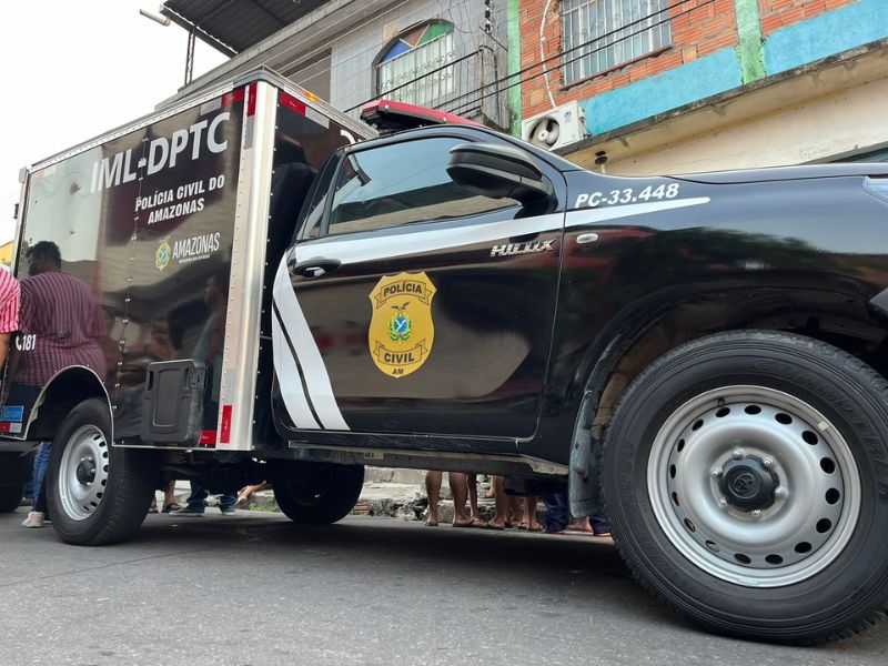 Homem é morto a tiros dentro de barbearia em Manaus