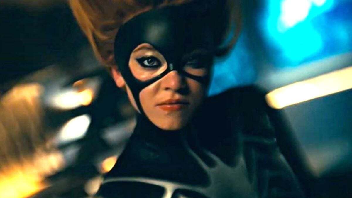 Madame Teia | Sydney Sweeney diz que usar traje de Mulher-Aranha a fez se sentir uma super-heroína