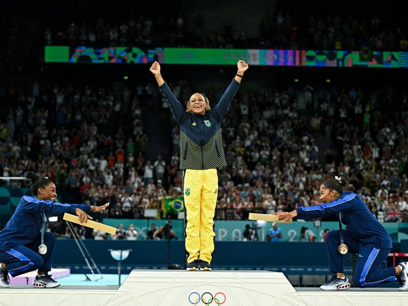 Rebeca Andrade fatura mais que Simone Biles nas Olimpíadas