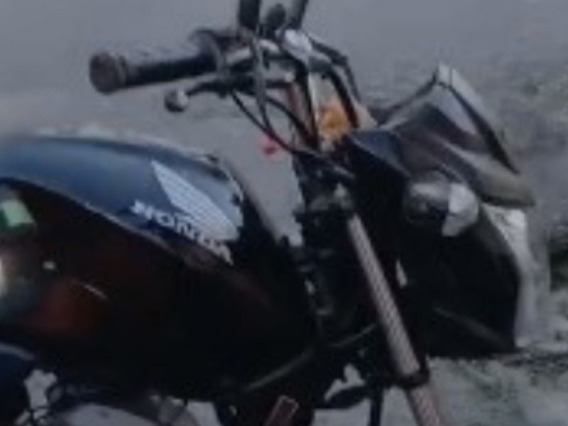 Motociclista fica ferido após acidente em via da zona Norte de Manaus