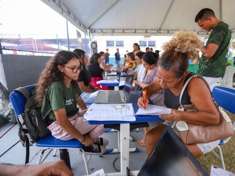 Governo Presente leva 4,5 mil atendimentos gratuitos à zona Oeste de Manaus; veja serviços ainda disponíveis