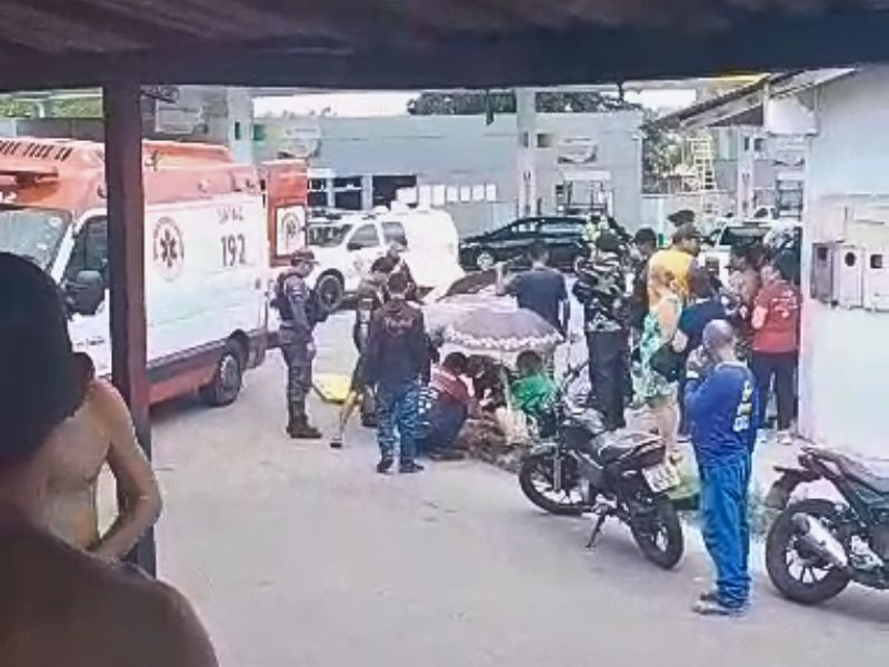 Acidente entre caminhão e moto deixa um ferido em Manaus
