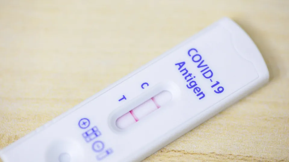 Goiás e DF enfrentam onda de internações por influenza A e Covid, mostra Fiocruz