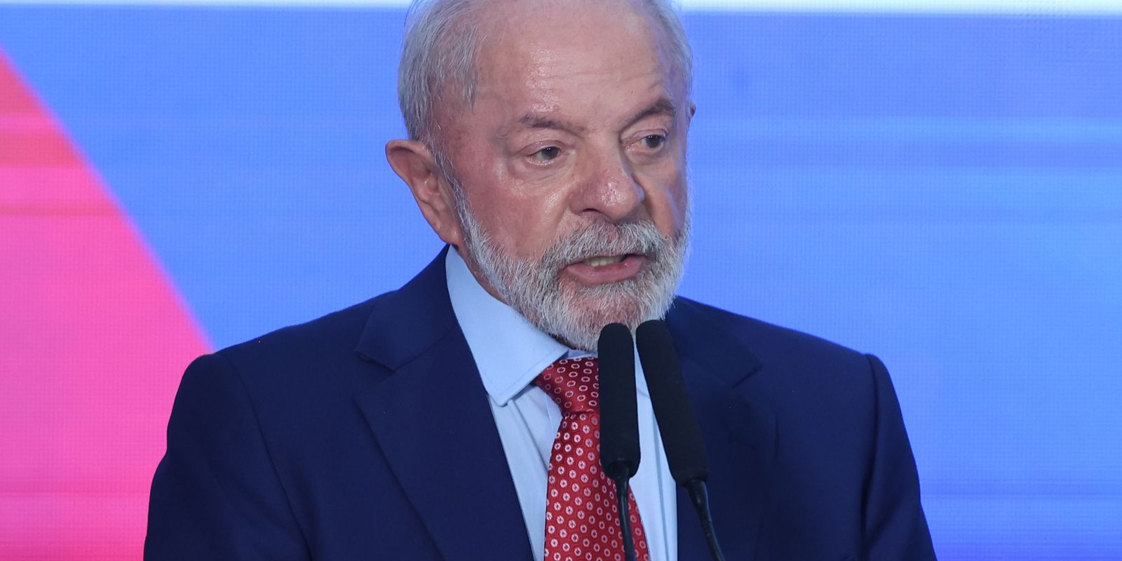 Lula diz que manifestações são “espetáculo da democracia” 