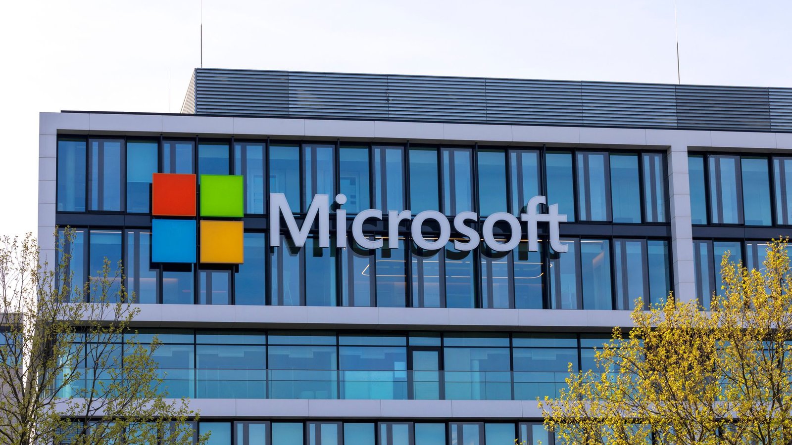 Microsoft bloqueia serviços usados por militares israelenses para vigiar palestinos