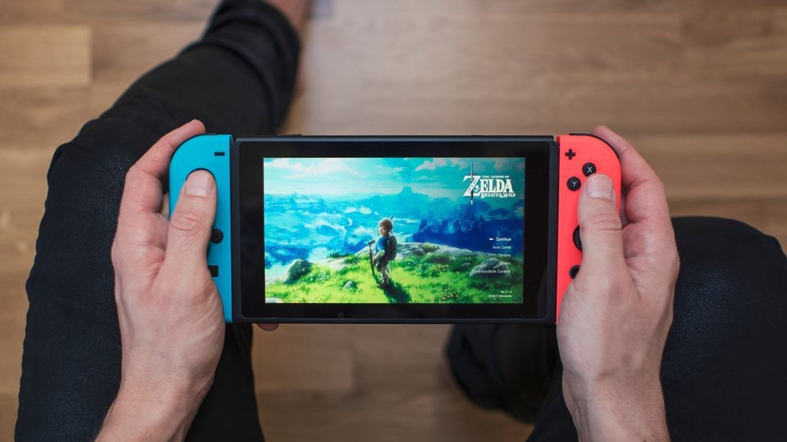 Nintendo Switch com jogo e assinatura digital em promoção; aproveite