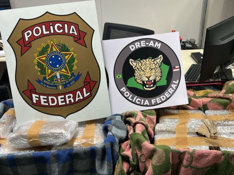 Passageira que transportava mala com 23 kg de maconha em voo é presa em Manaus